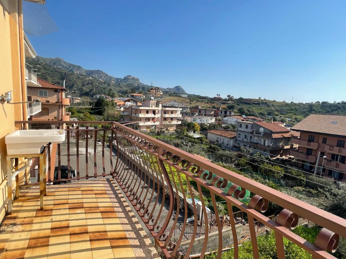 Pipa'S Suntrap Apartment Taormina Ngoại thất bức ảnh