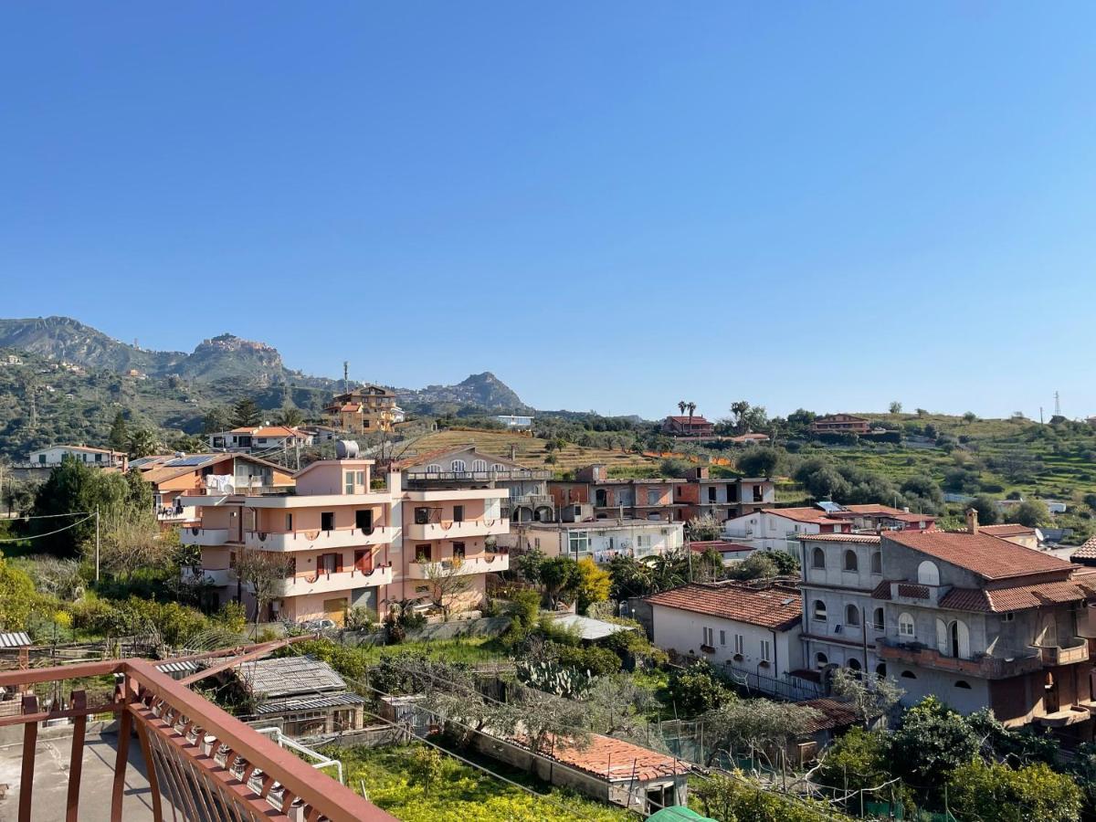Pipa'S Suntrap Apartment Taormina Ngoại thất bức ảnh